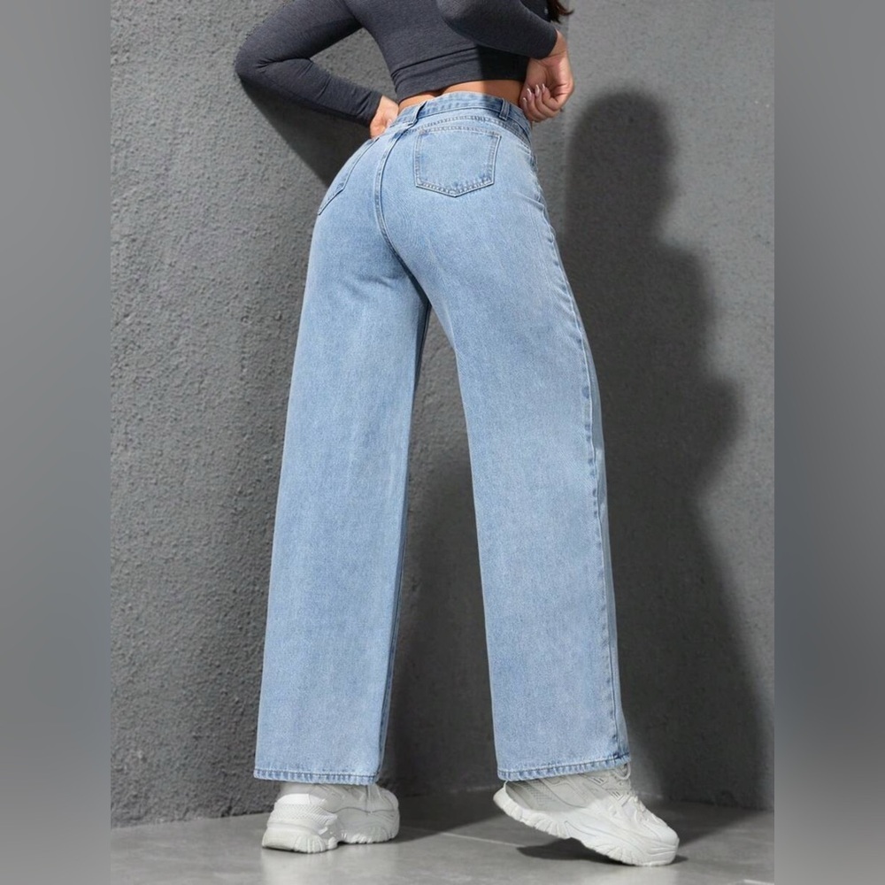 High-Waisted Wide Leg Jeans - Picture 7 of 11